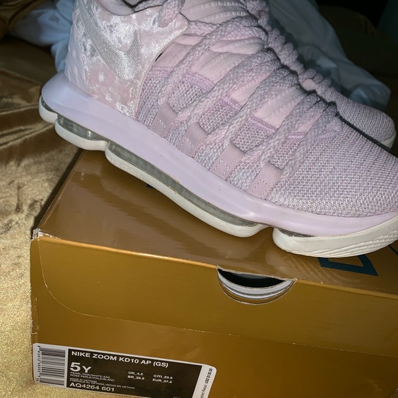 Kevin Durant Nike - Picture 2 of 3